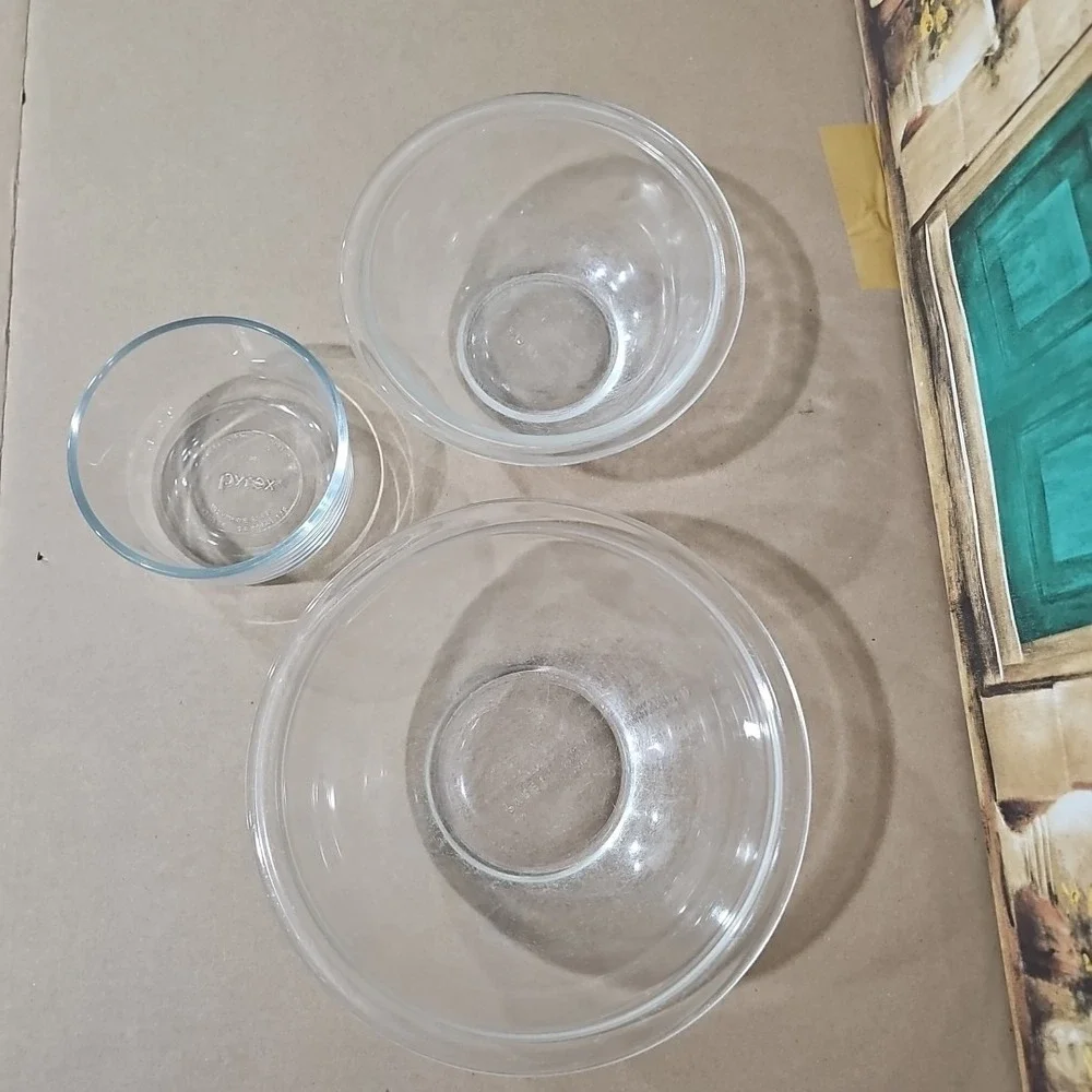 Lot Of 3 Pyrex Clear Glass Bowls